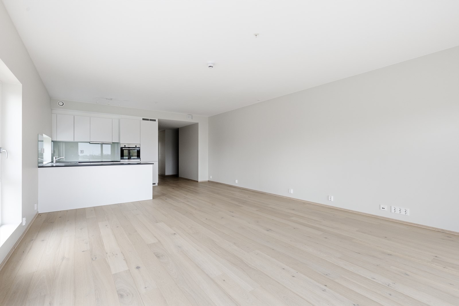 Det er installert kabel-tv og internett som er inkludert i de oppgitte felleskostnadene. Galleribilde