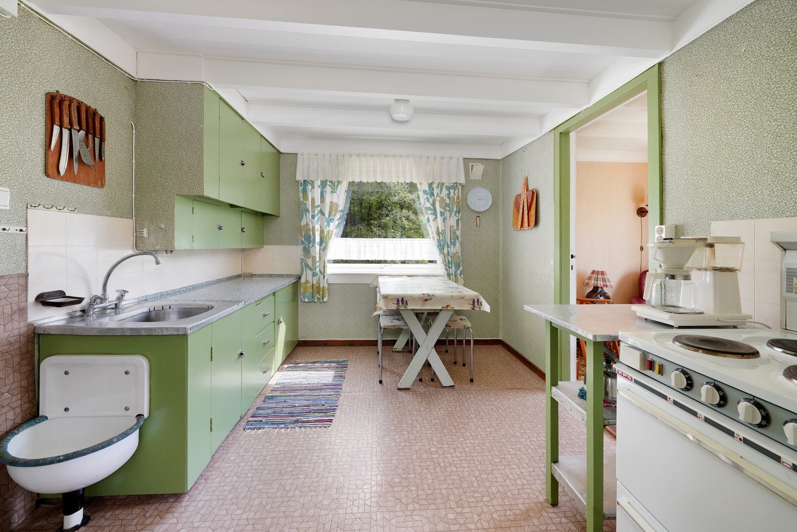 Trivelig kjøkken i historisk stil Galleribilde