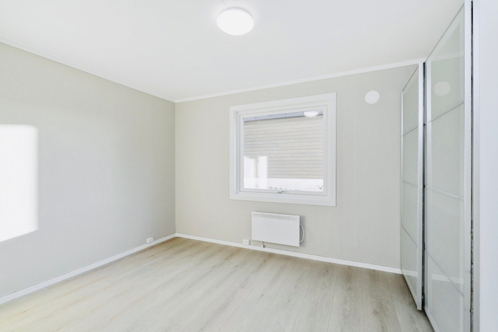 Gjesterom/barnerom i 1. etasje - også av god størrelse. Galleribilde