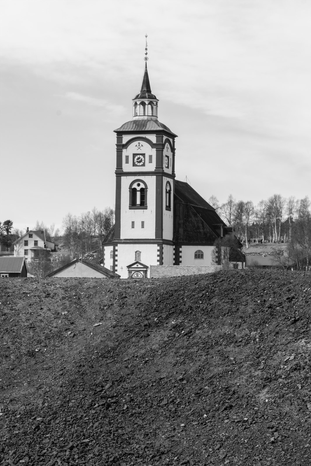 Røros kirke - Dagens bygning er en åttekantet kirke fra 1784 Galleribilde