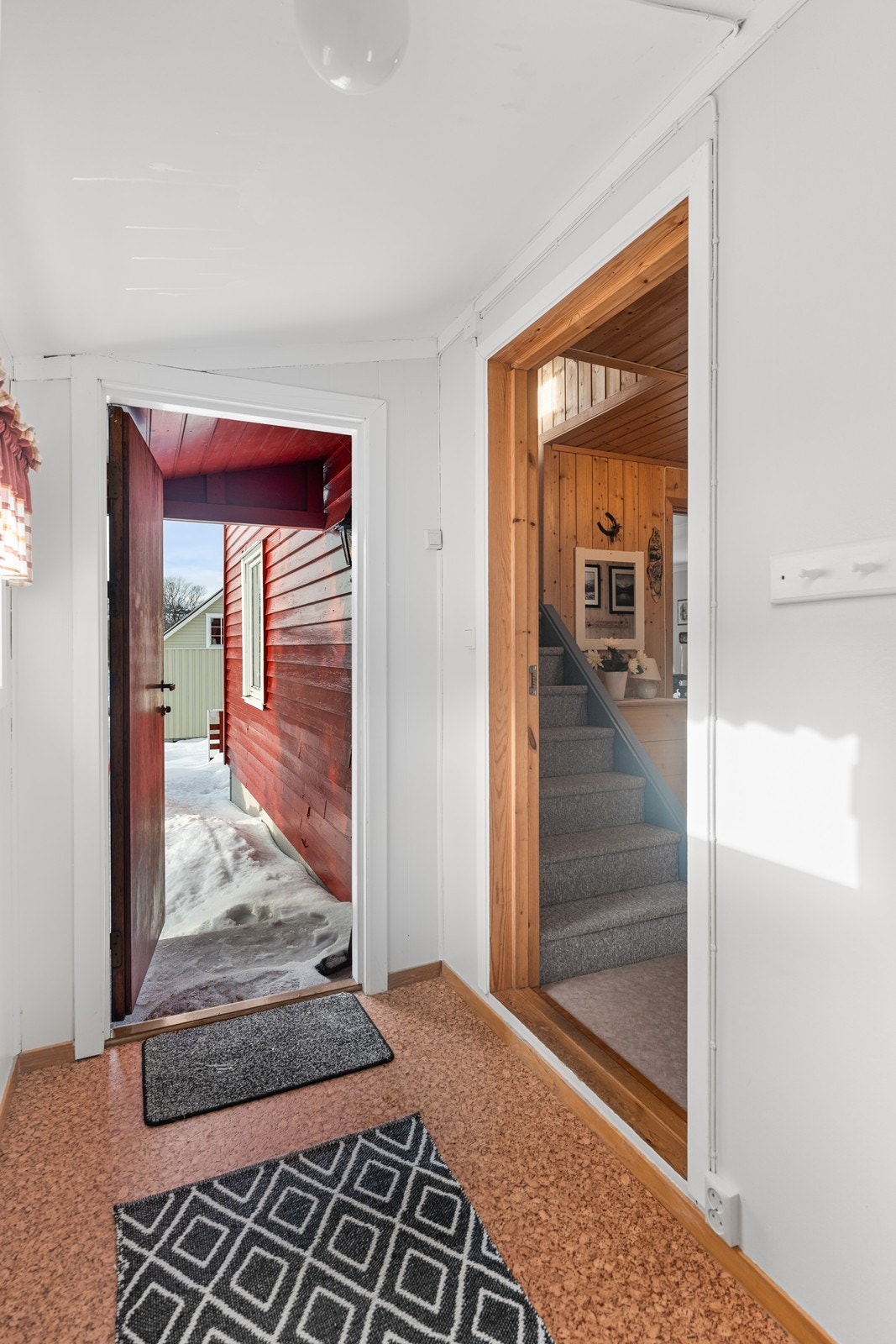 Vindfanget har god plass for yttertøy m.m. Galleribilde