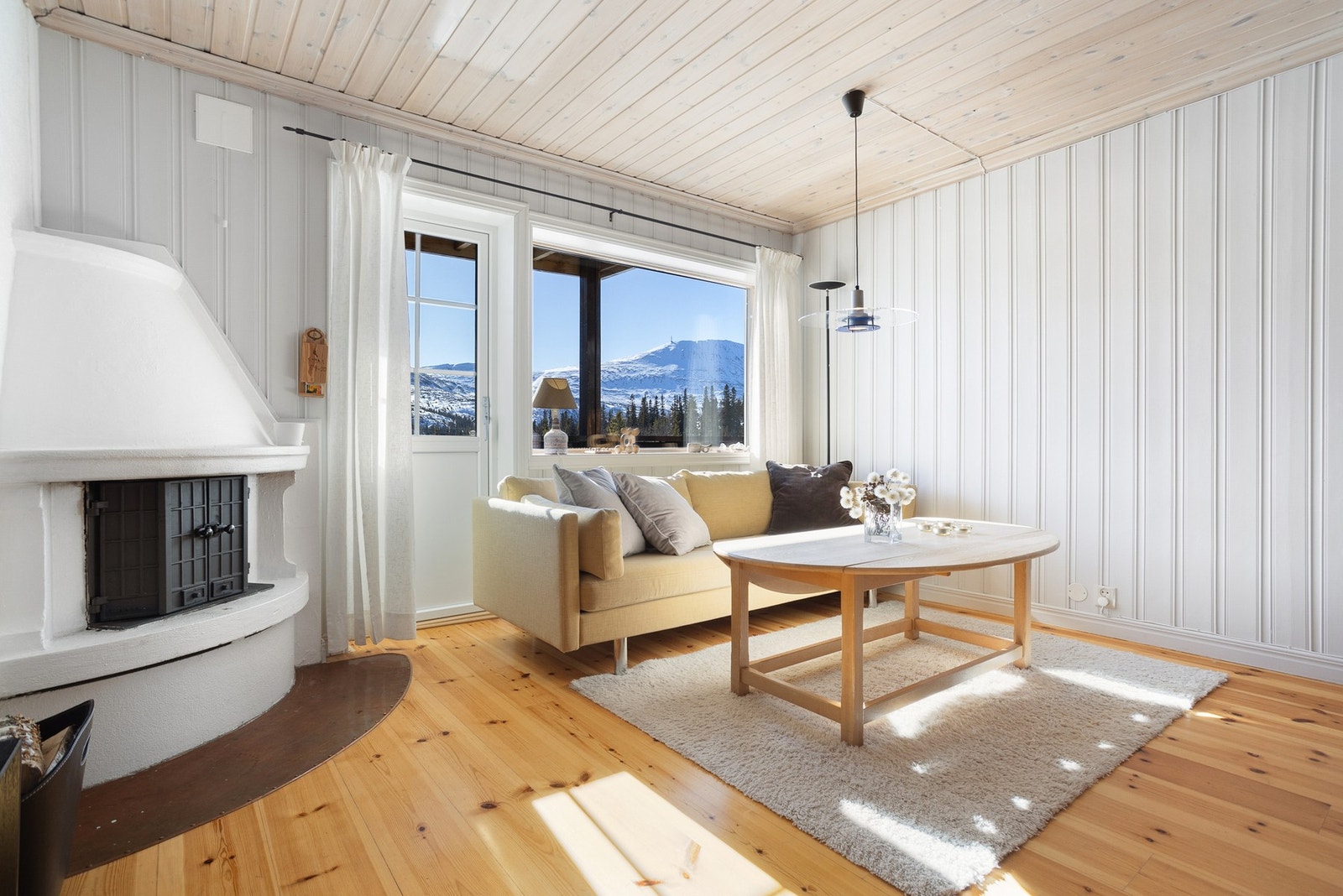 Leiligheten har en fantastisk utsikt til majestetiske Gaustatoppen. Galleribilde