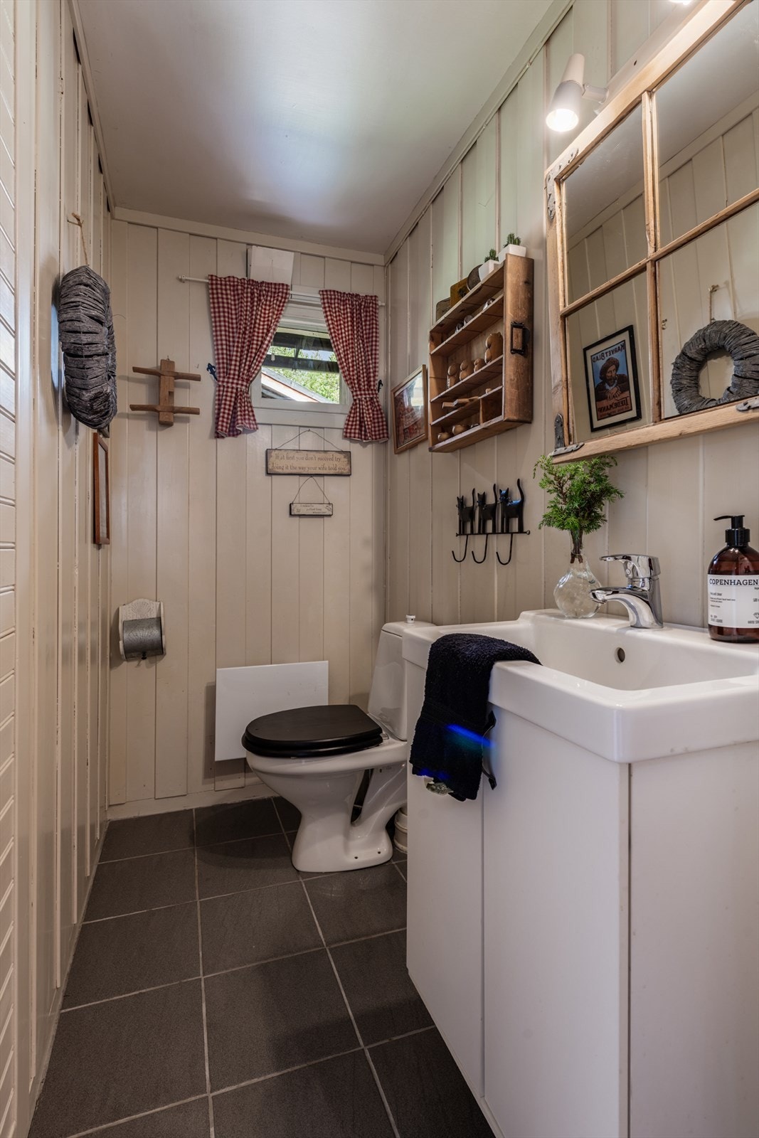 Separat toalettrom. Galleribilde