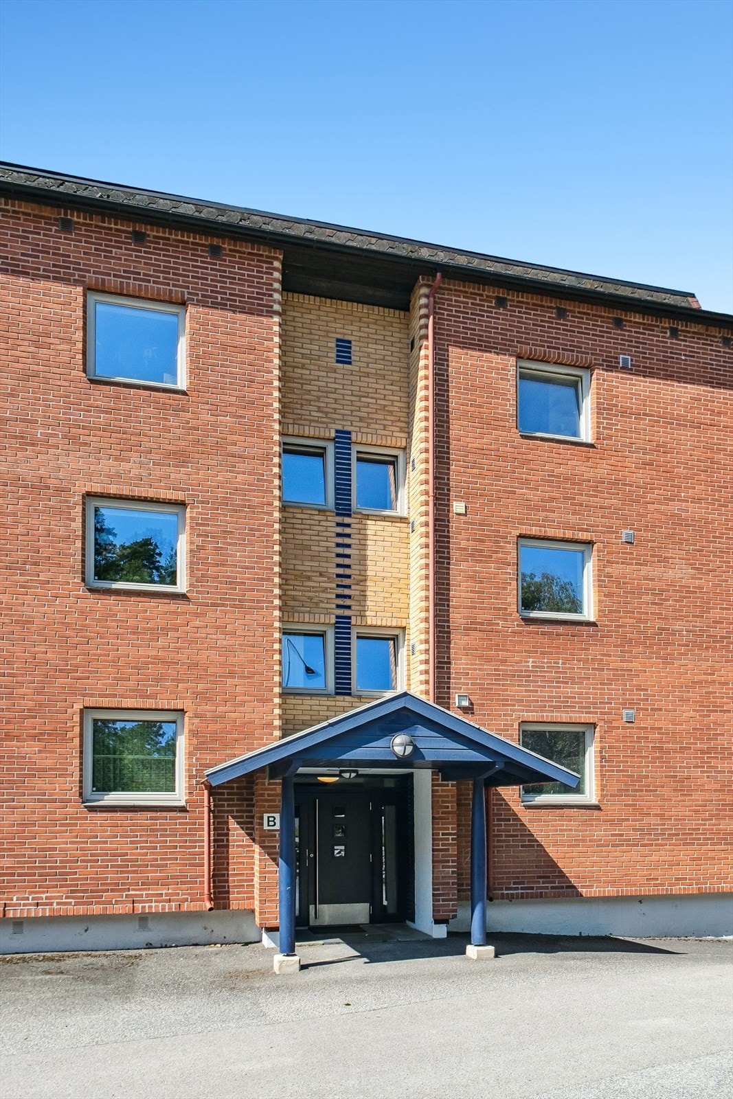 Fra boligen er det gangavstand til det du skulle trenge i hverdagen. Galleribilde