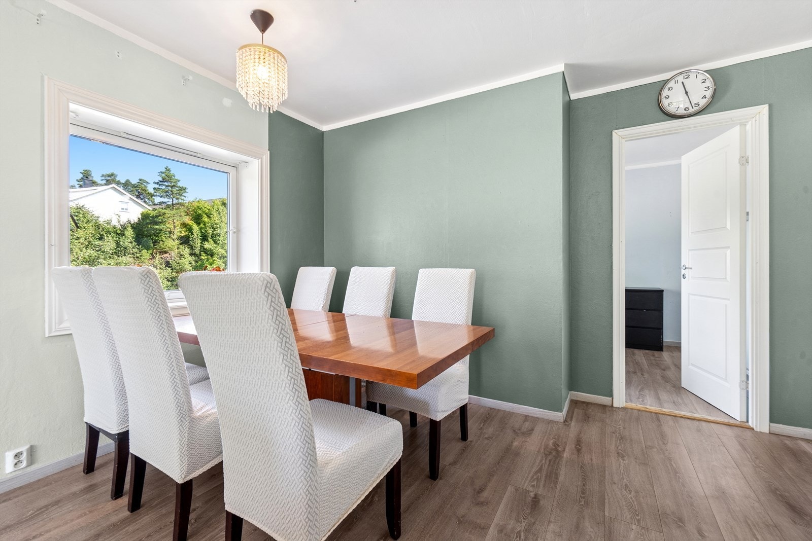 Hyggelig spiseplass. Galleribilde