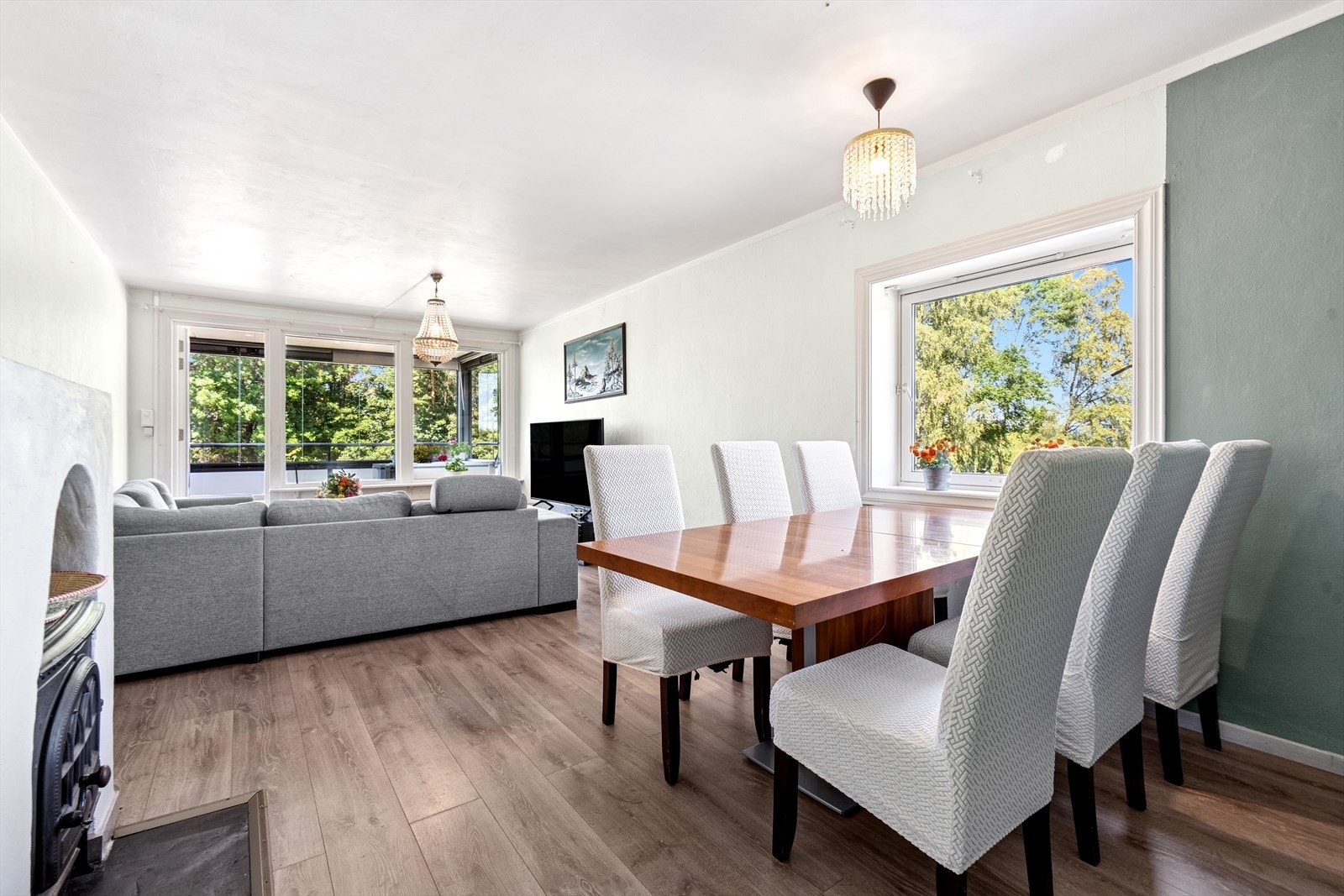 Lys og romslig 4-roms leilighet med attraktiv beliggenhet i et sentral boligområde, ca. 3 km fra Porsgrunn sentrum. Galleribilde