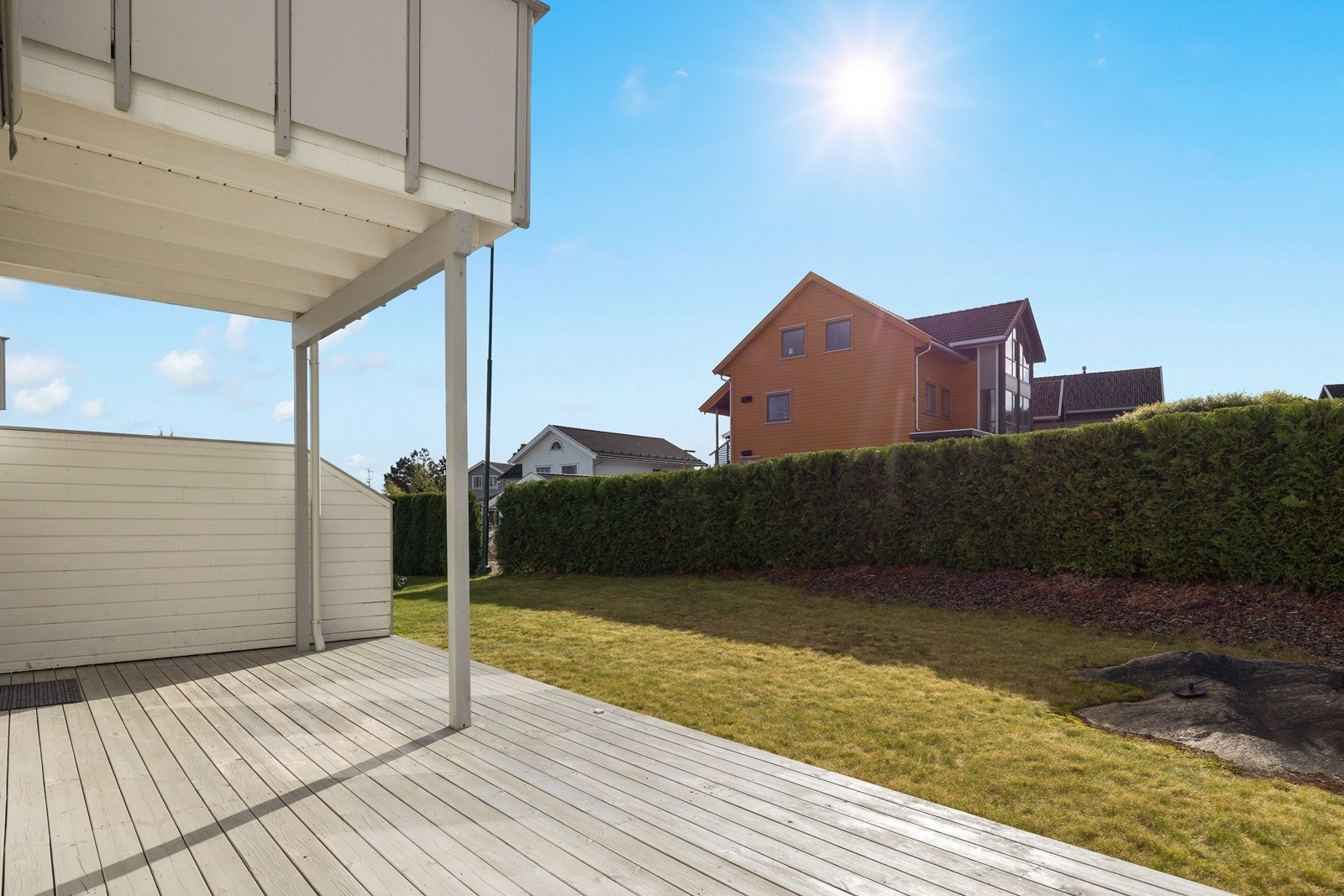 Delvis overbygget terrasse Galleribilde