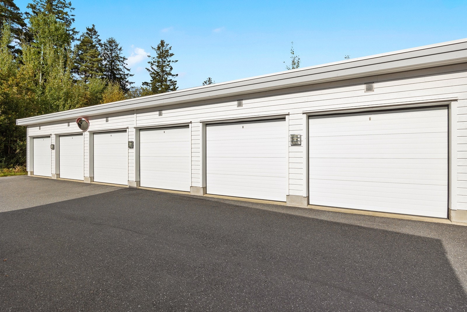 Garasjeplass på ca 18 kvm i fellesanlegg Galleribilde