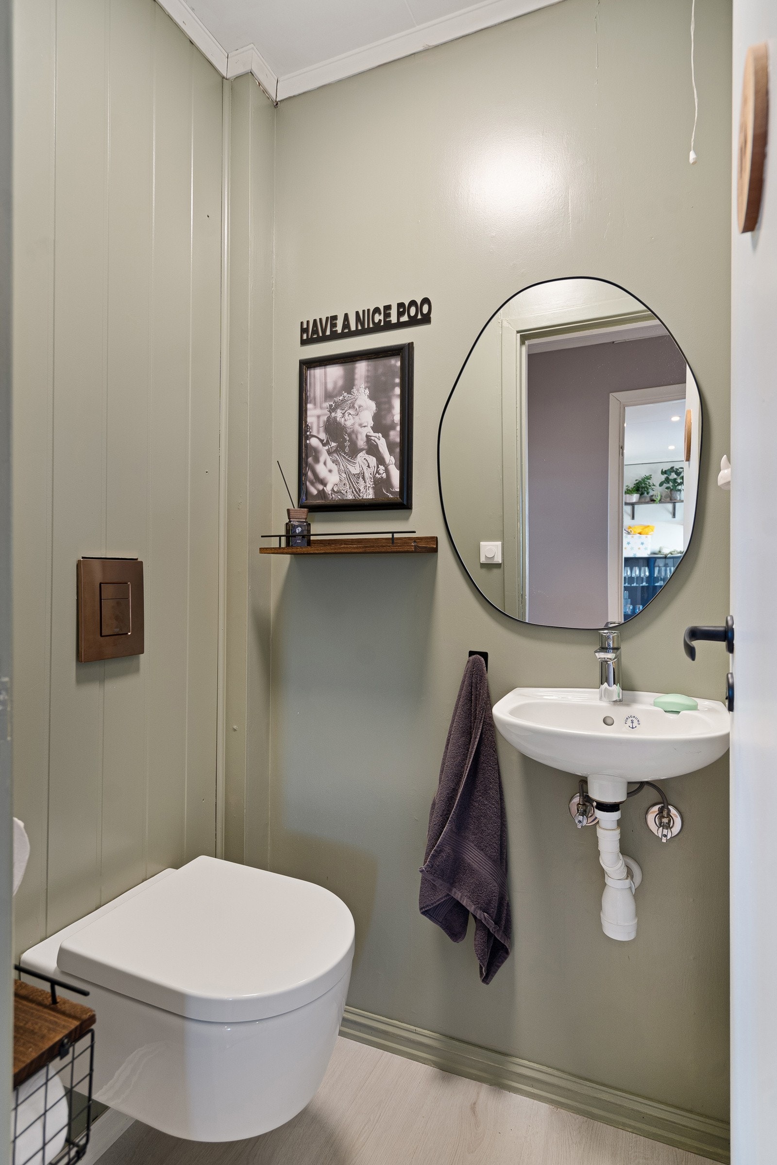 Separat toalettrom, nyoppusset i 2025 Galleribilde