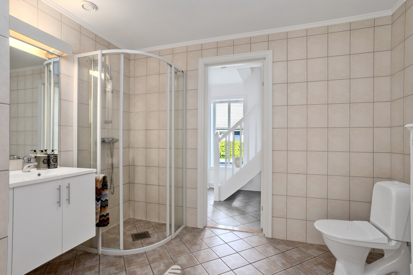 Flislagt bad Galleribilde