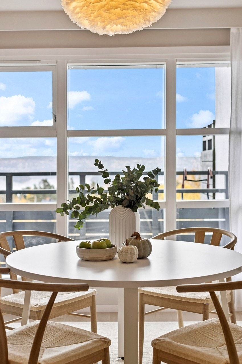 Her kan man nyte hyggelige måltider med fantastisk utsikt. Galleribilde