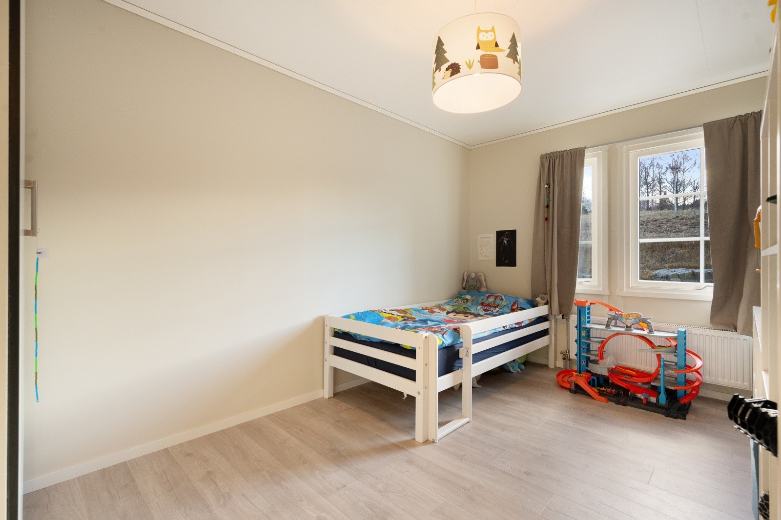 Soverom nr 2 passer perfekt som barnerom/gjesterom eller kontor. Galleribilde