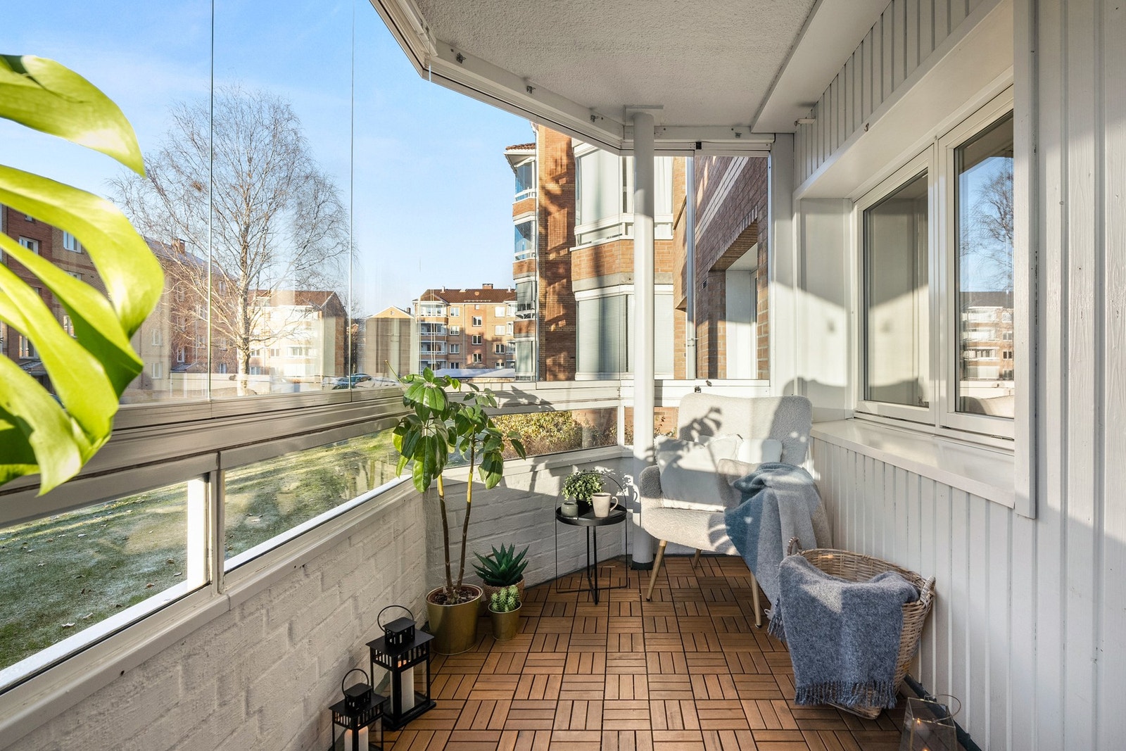 Her bor du sentralt på Kalbakken, med kort vei til kollektivtransport, butikker og fine turområder. Galleribilde