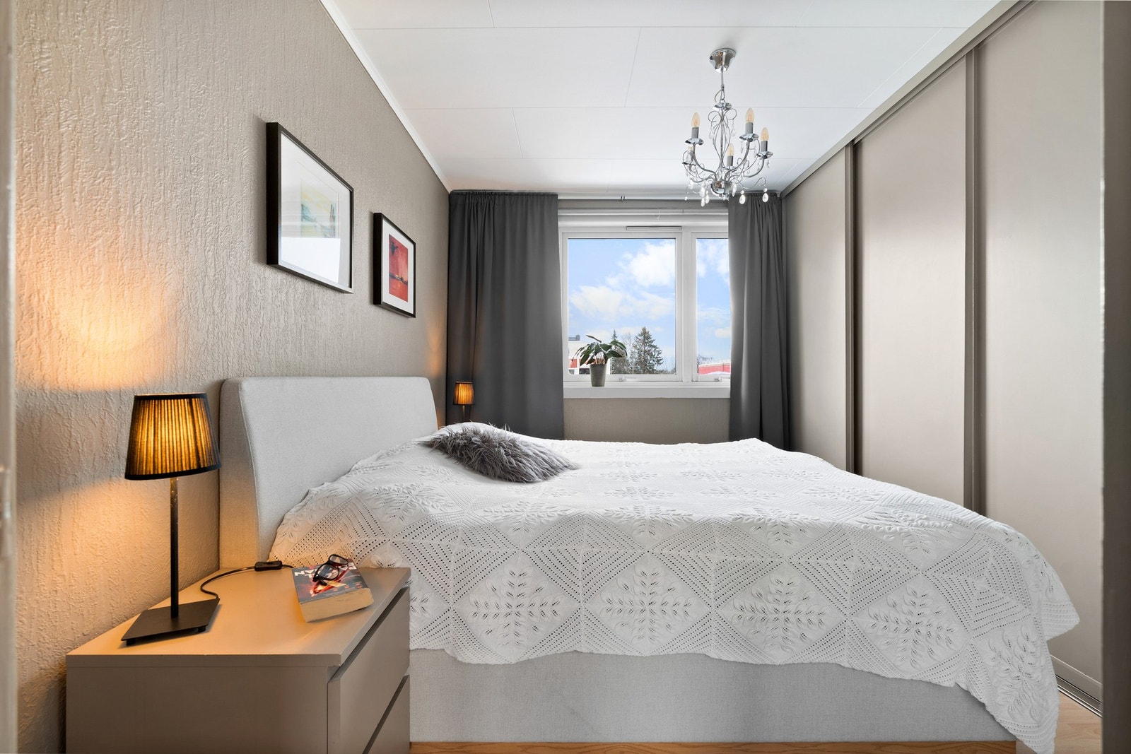 Hovedsoverommet er oppmålt til gode 11 m². Galleribilde