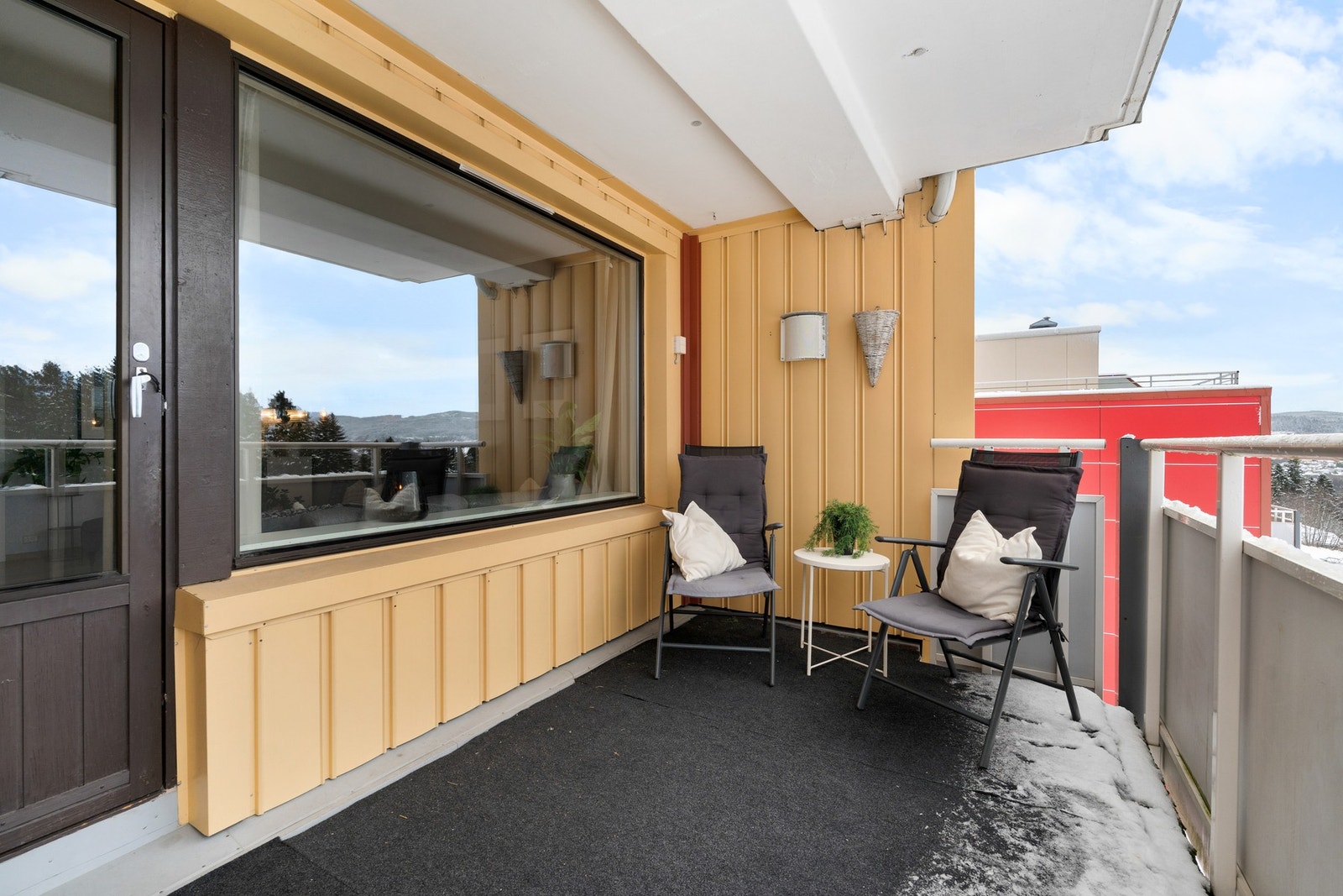 Balkongen er på hele 8 m². Galleribilde