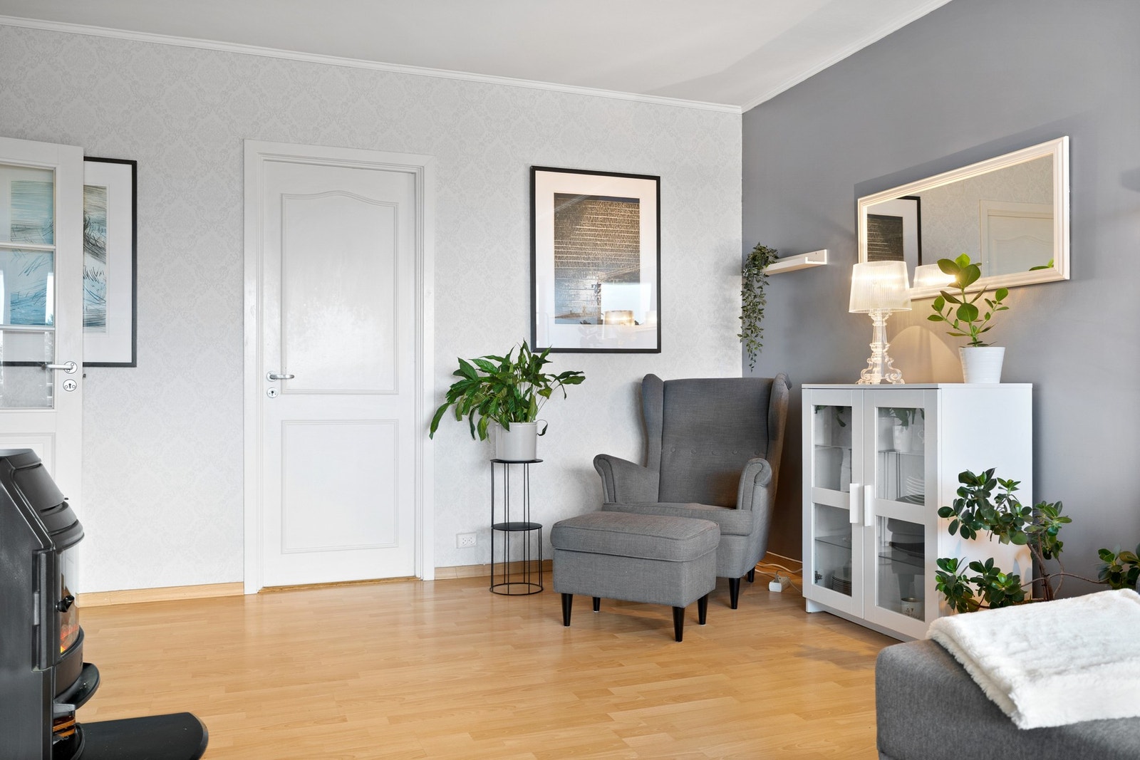 Felleskostn. inkl. bl.a TV-pakke, internett (fiber), kommunale avgifter, trappevask m.m. Galleribilde