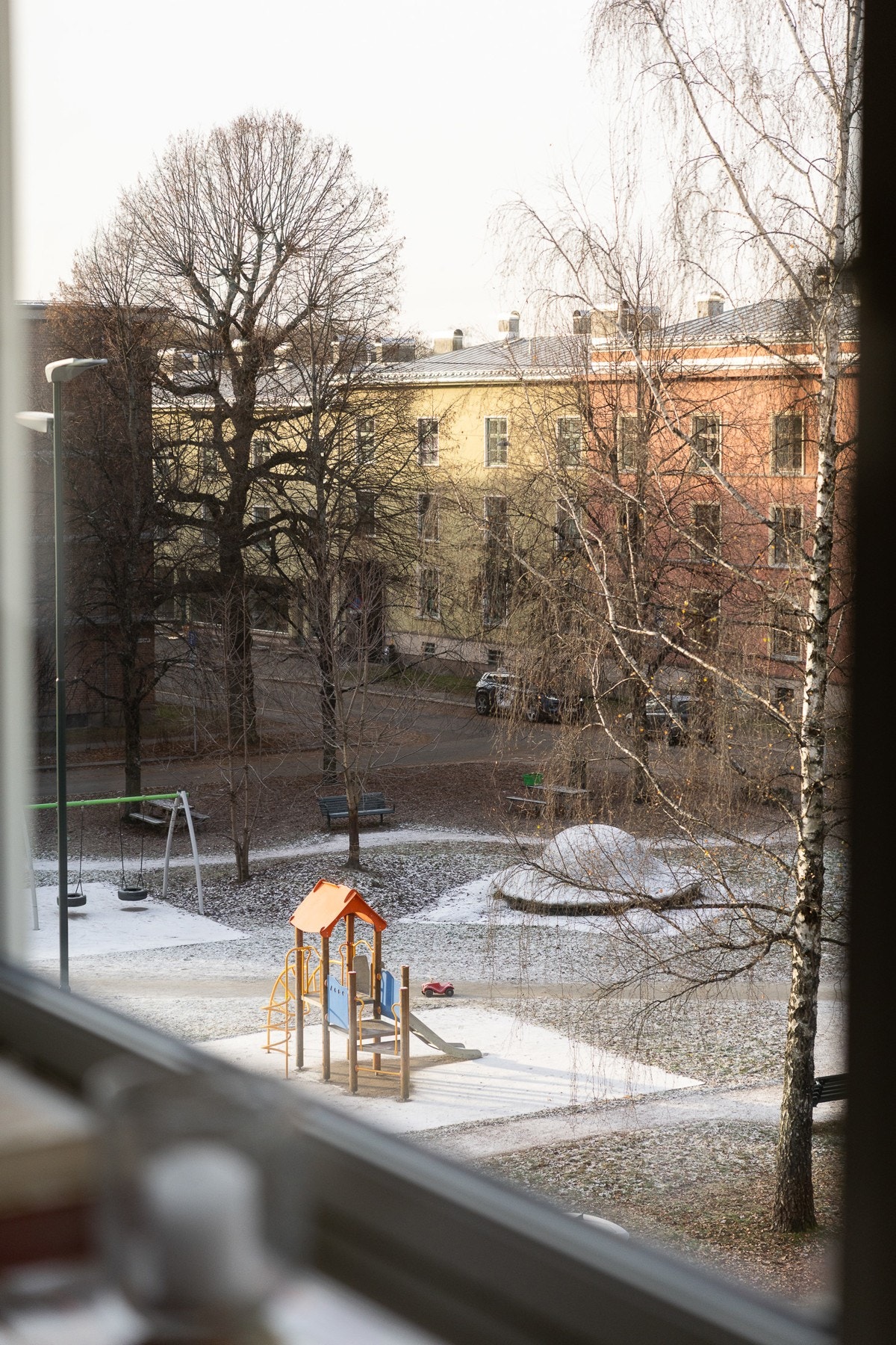 Leiligheten ligger i et rolig område med lite trafikk, samtidig nær det beste Torshov byr på av parker, servicetilbud og kollektivtransport. Galleribilde