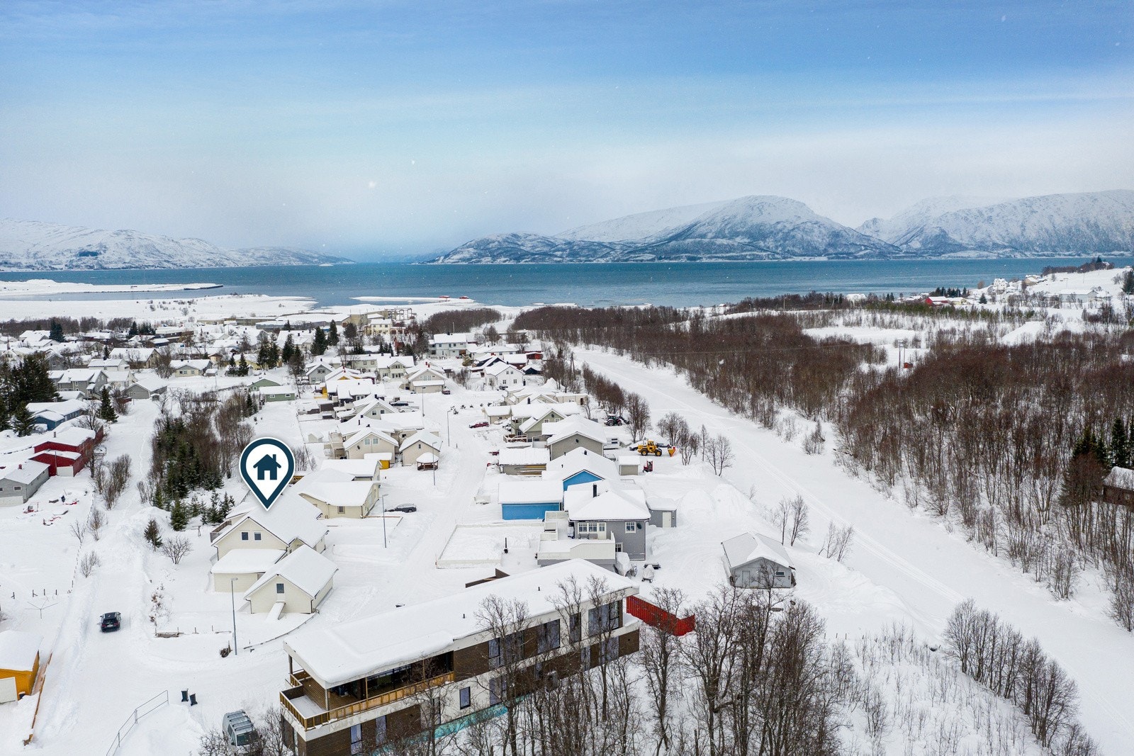 Kort vei til fjære og sjø.