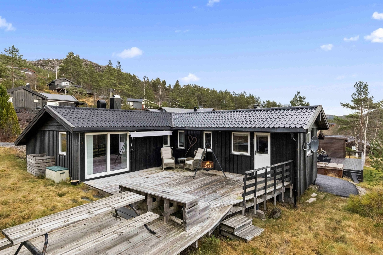 Nydelig og solrik terrasse. Galleribilde