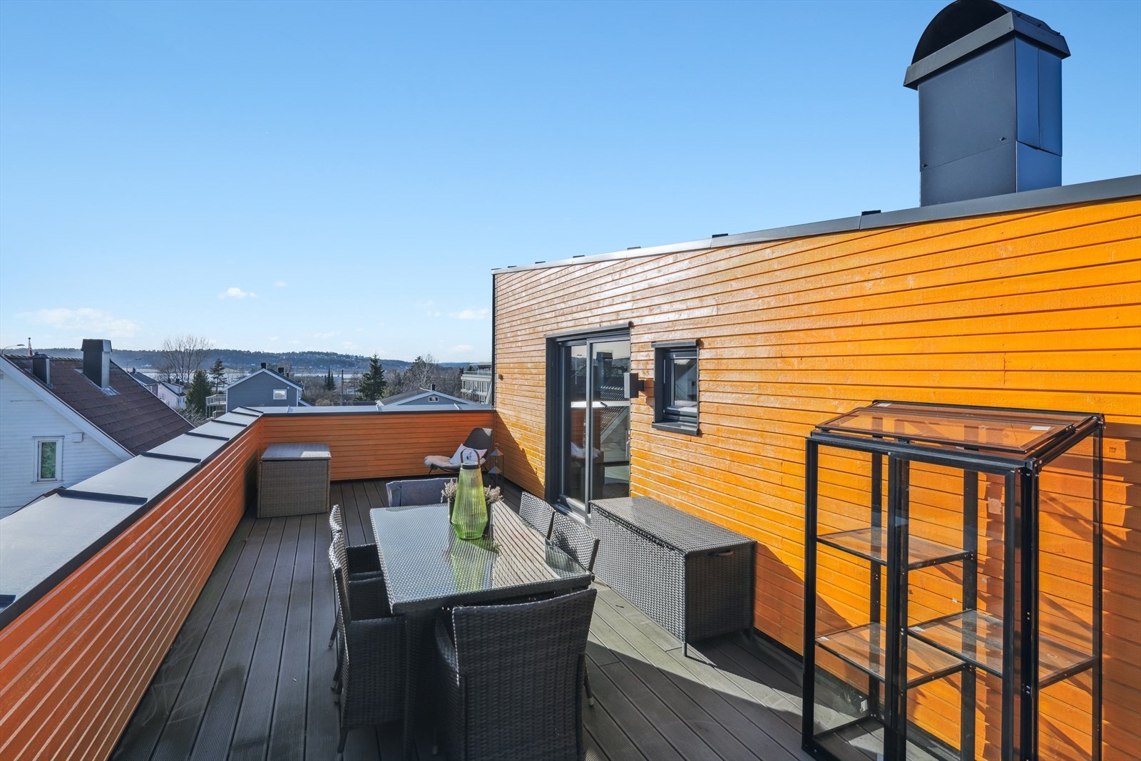 Takterrassens størrelse gjør den enkel å møblere Galleribilde