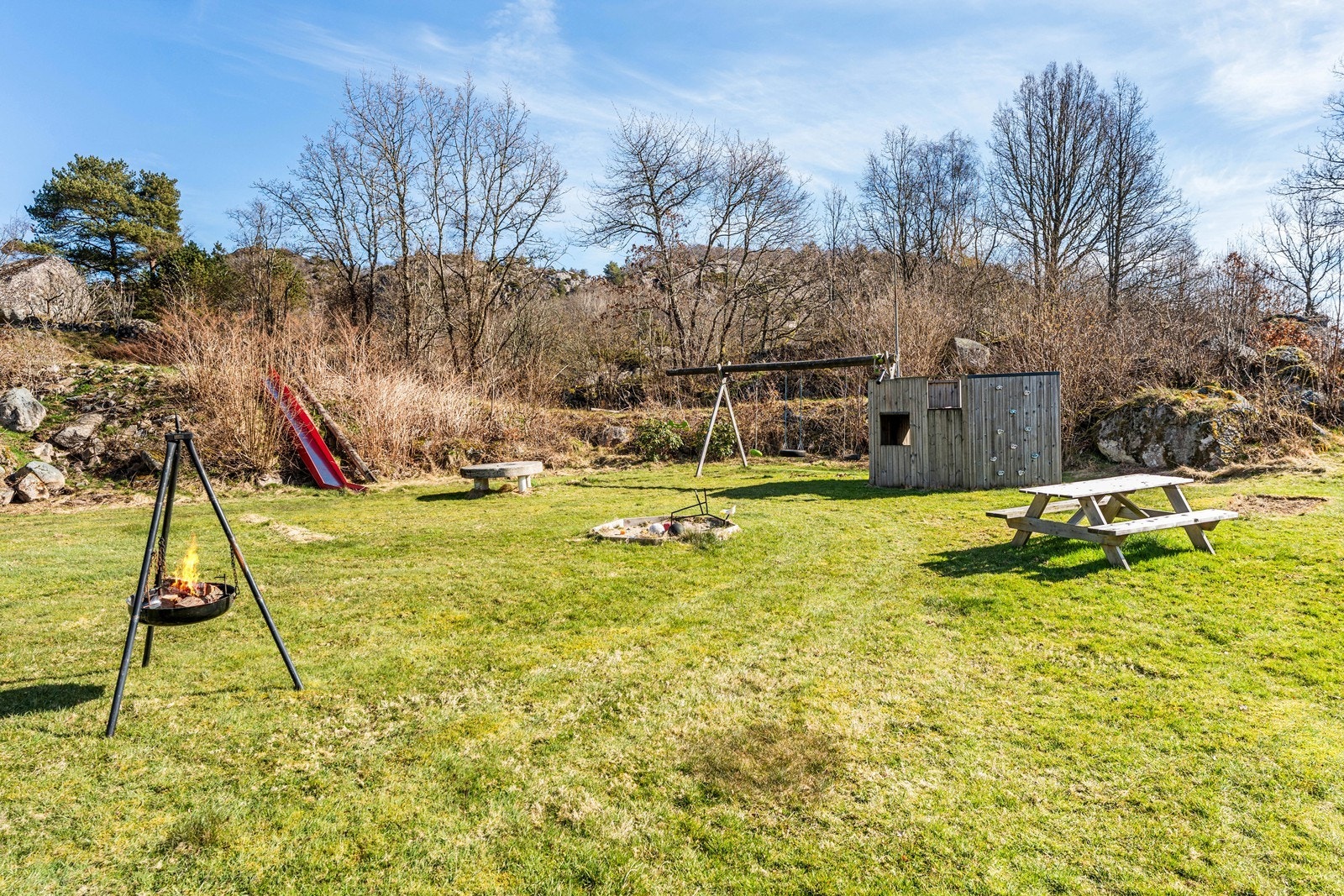 Stort grøntareal like ved boligen. Galleribilde
