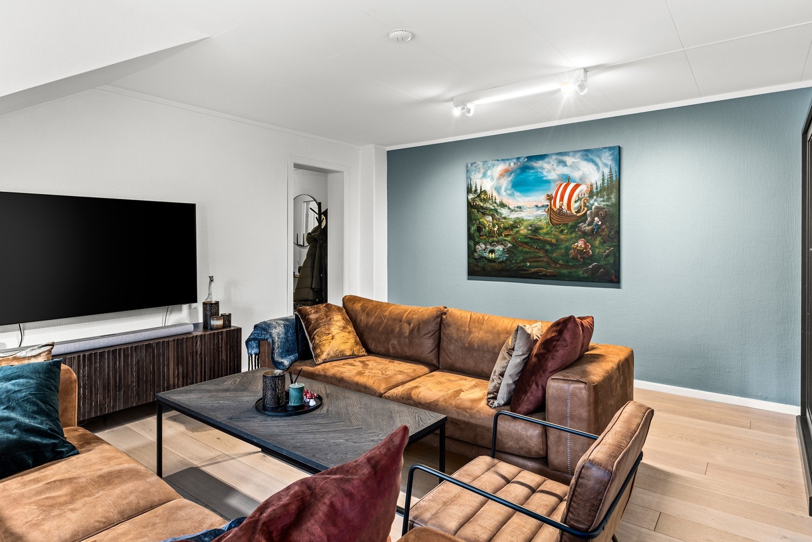 Stue i tidsriktige fargetoner Galleribilde