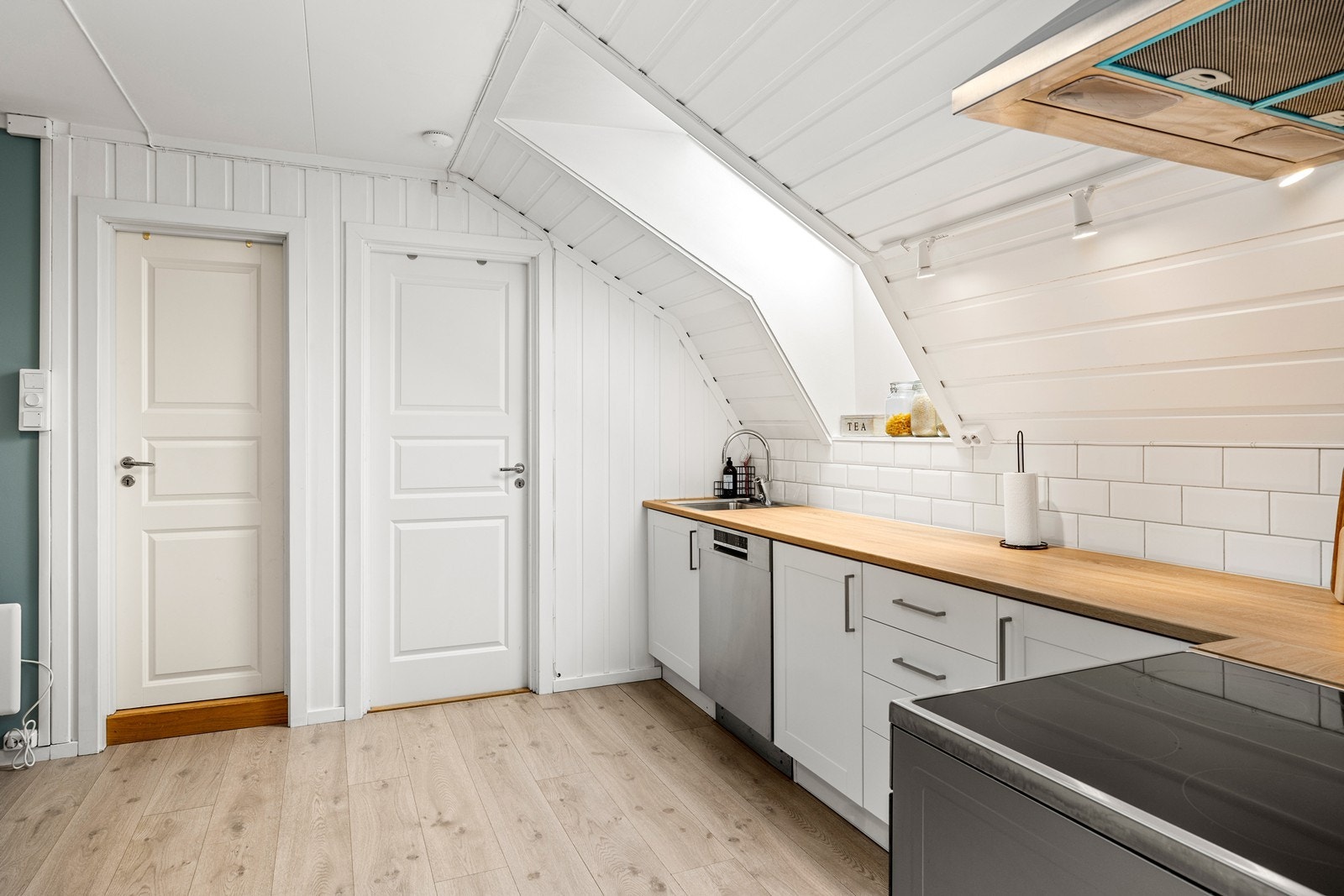 Godt med benkeplass på kjøkkenet Galleribilde