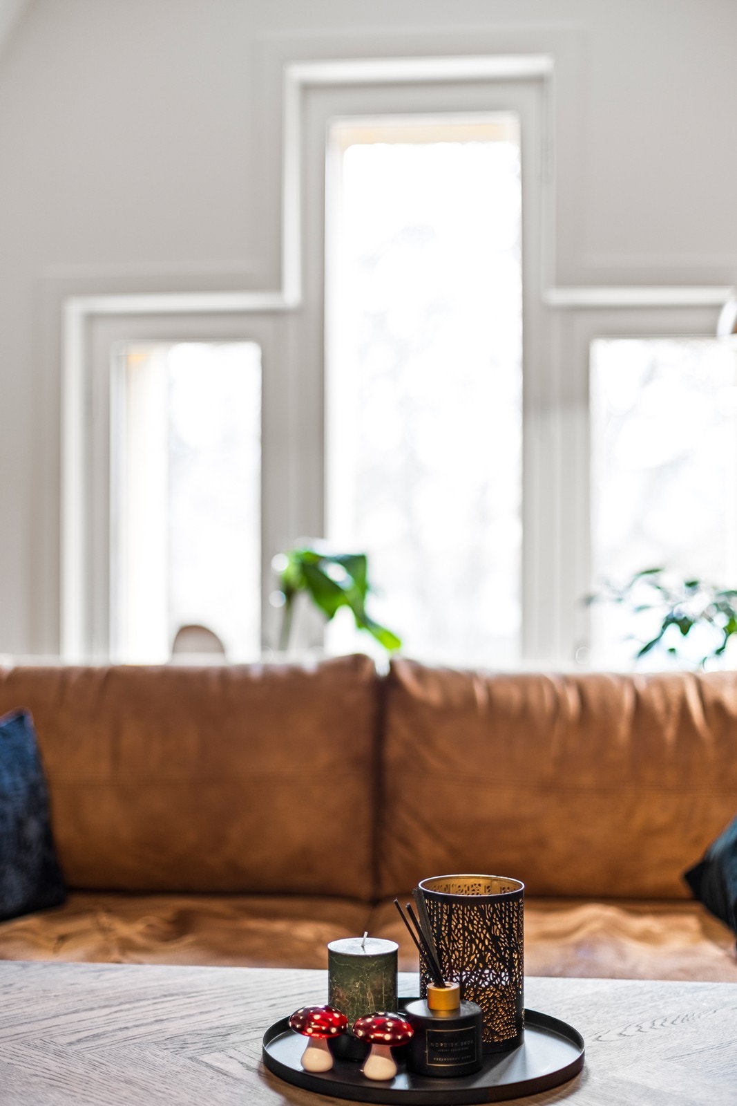 Mot vinduer i stue Galleribilde