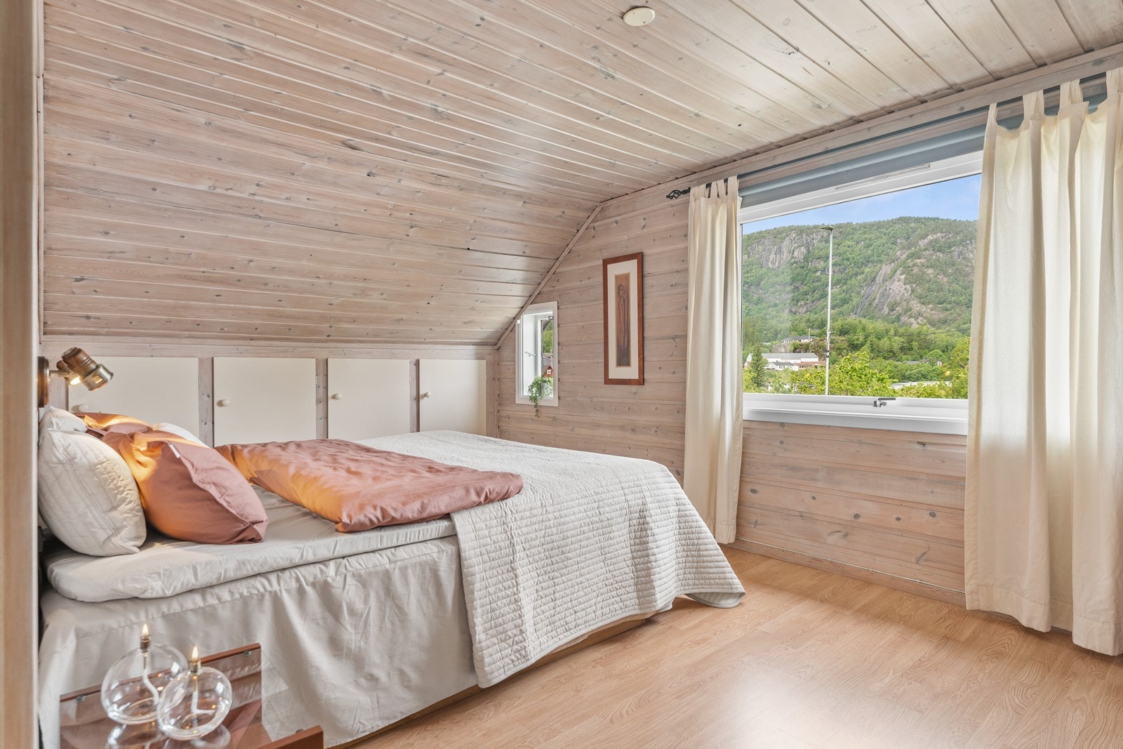 Soverom 3 med kott. Galleribilde