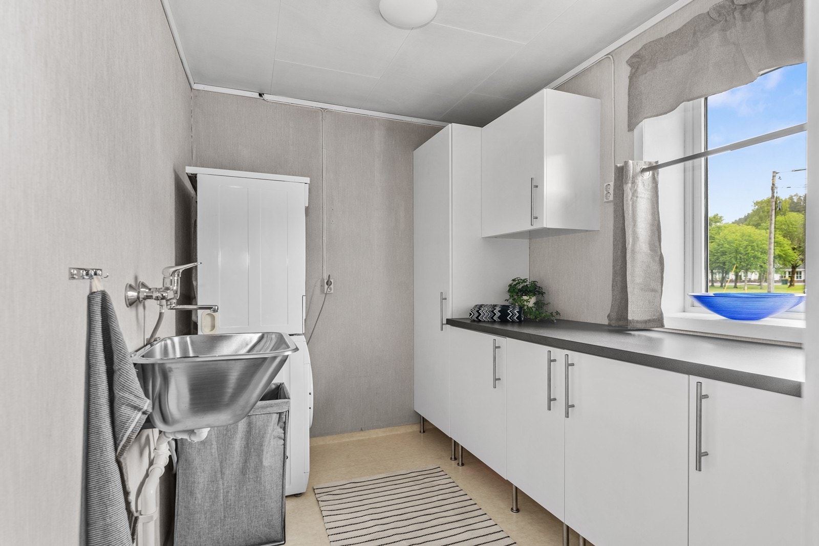 Vaskerom med innredning. Galleribilde