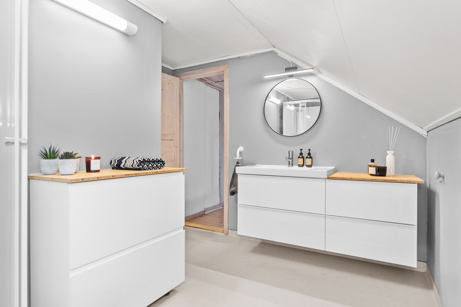 Bad/ wc i loftsetasjen. Galleribilde