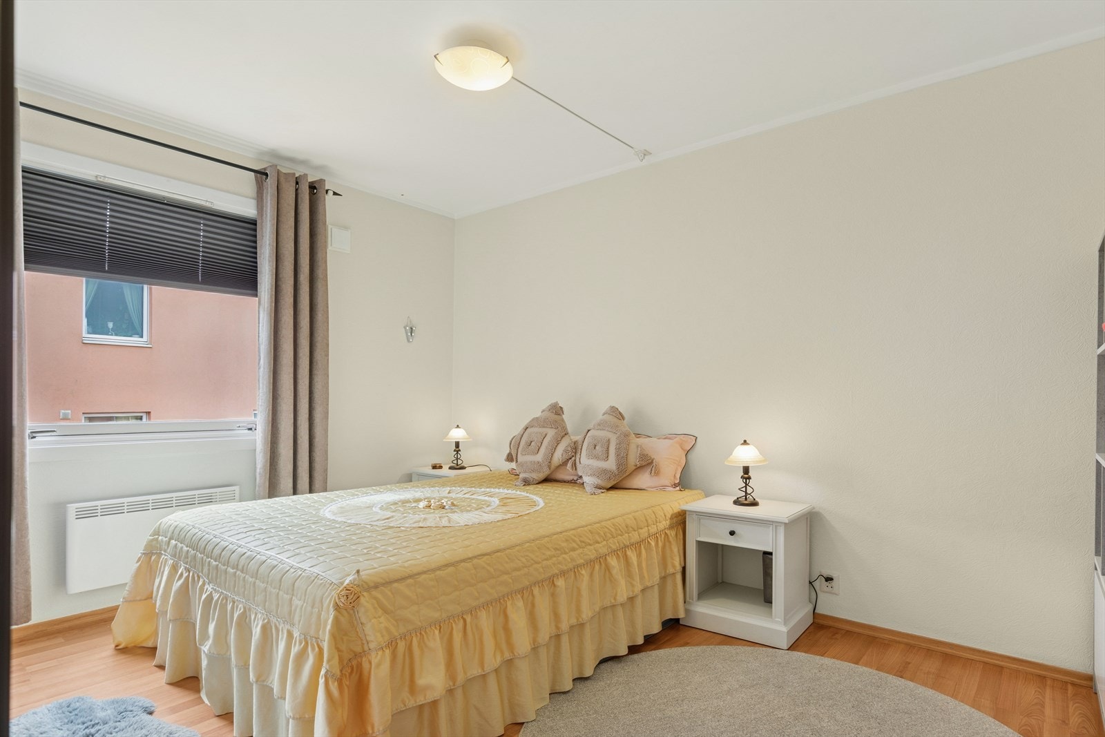 Det andre soverommet har også plass til dobbelseng Galleribilde