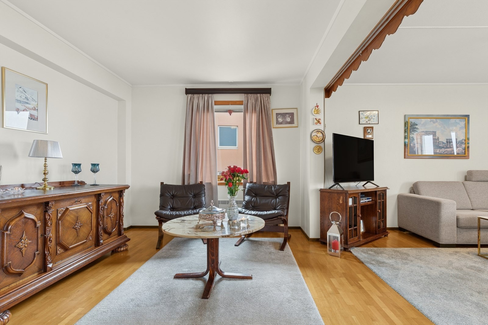 En del av stuen er opprinnelig soverom, se byggetegning. Galleribilde