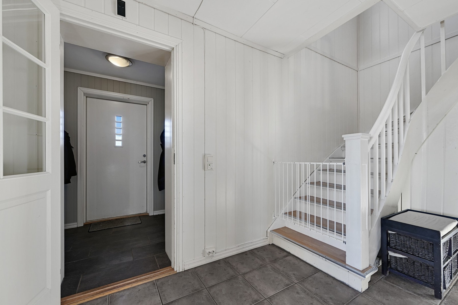 Kommer inn i en gang og entré Galleribilde