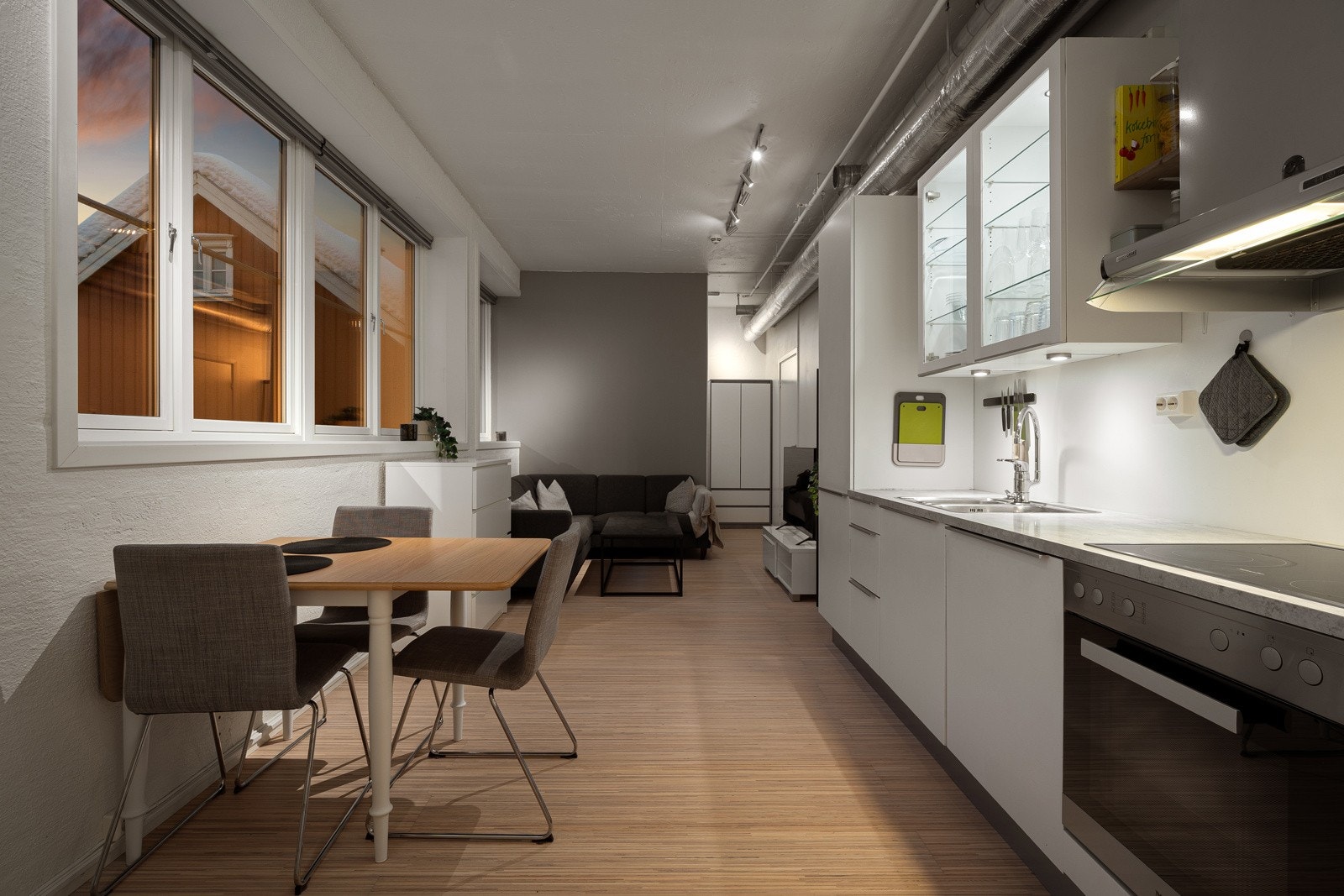 Lekker og god standard med generøs takhøyde.