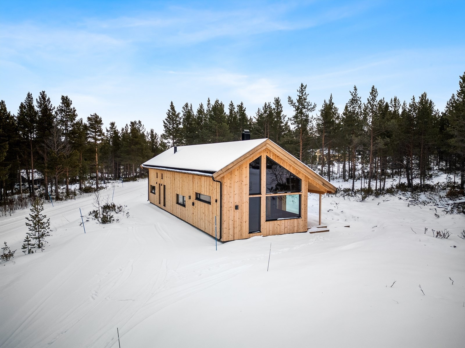Omgivelsene er fredelige og naturskjønne; scenen er satt for feriemodus og påfyll av energi. Galleribilde