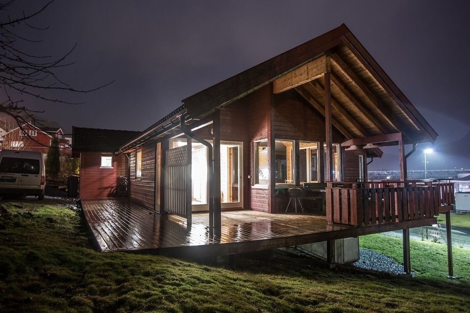 1 av to terrasser. Veldig solrikt. Galleribilde