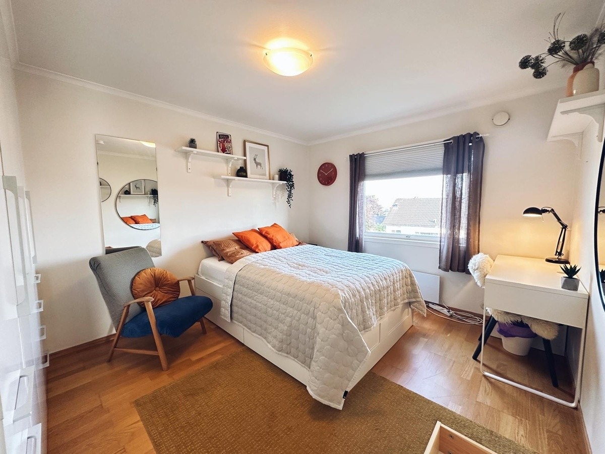 The Orange Room Galleribilde