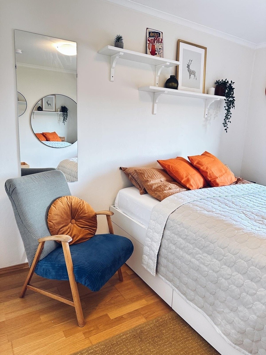 The Orange Room Galleribilde