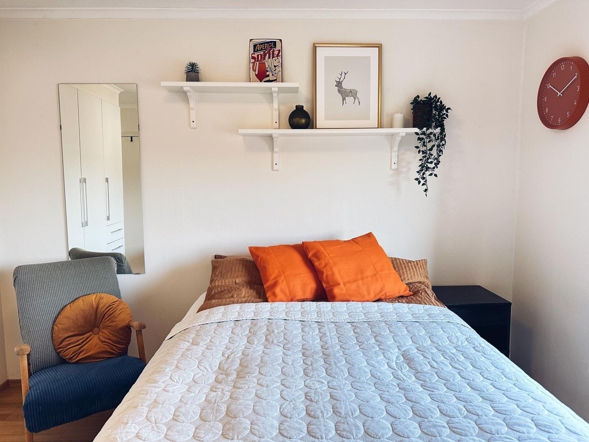 The Orange Room Galleribilde