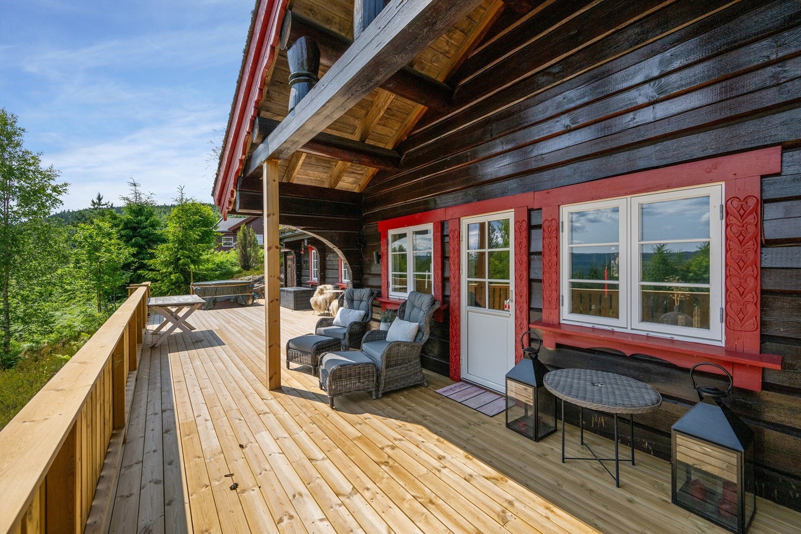 Hytta har også flott jacuzzi og badstue Galleribilde