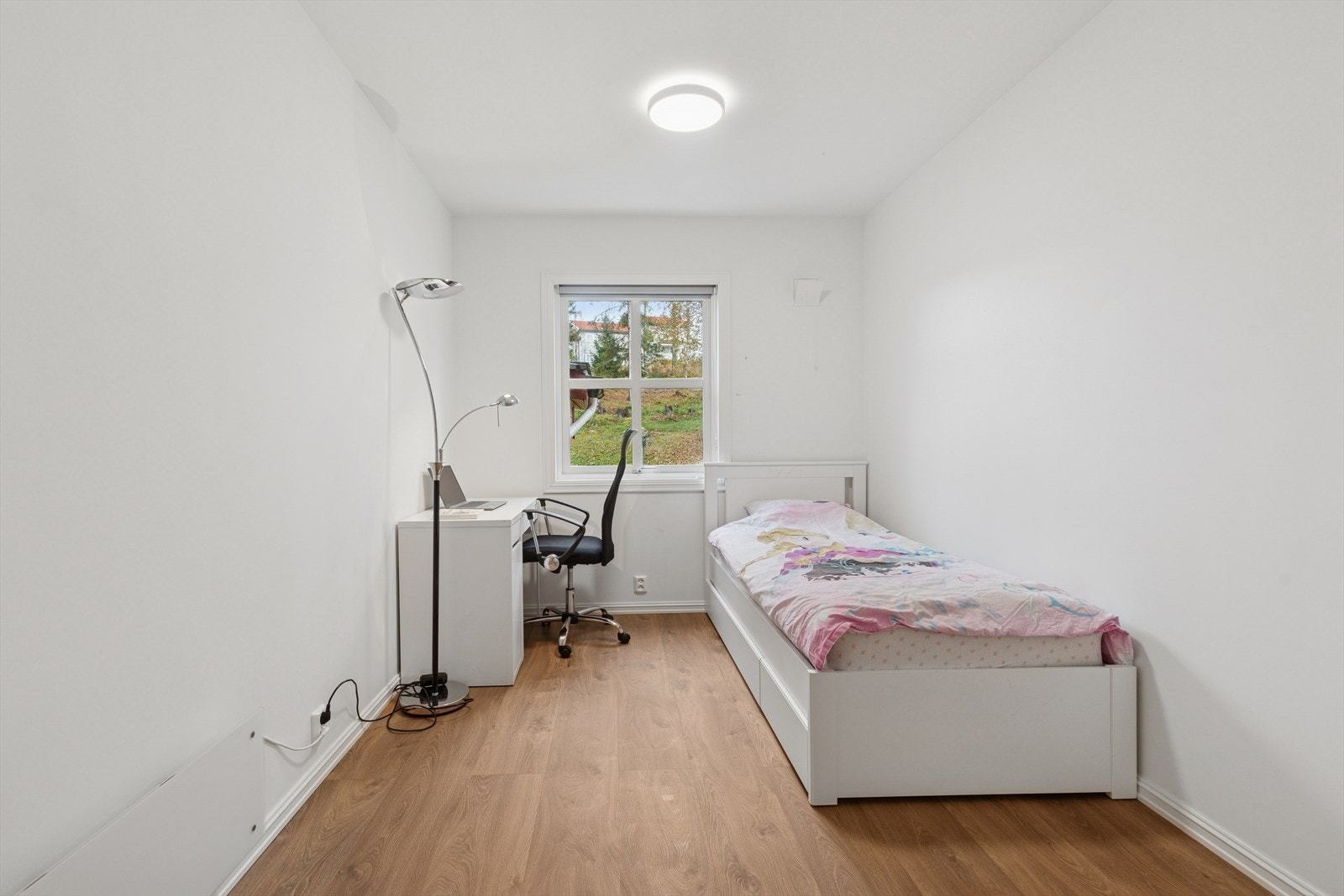 Det andre soverommet har i likhet med hovedsoverommet god størrelse. Galleribilde