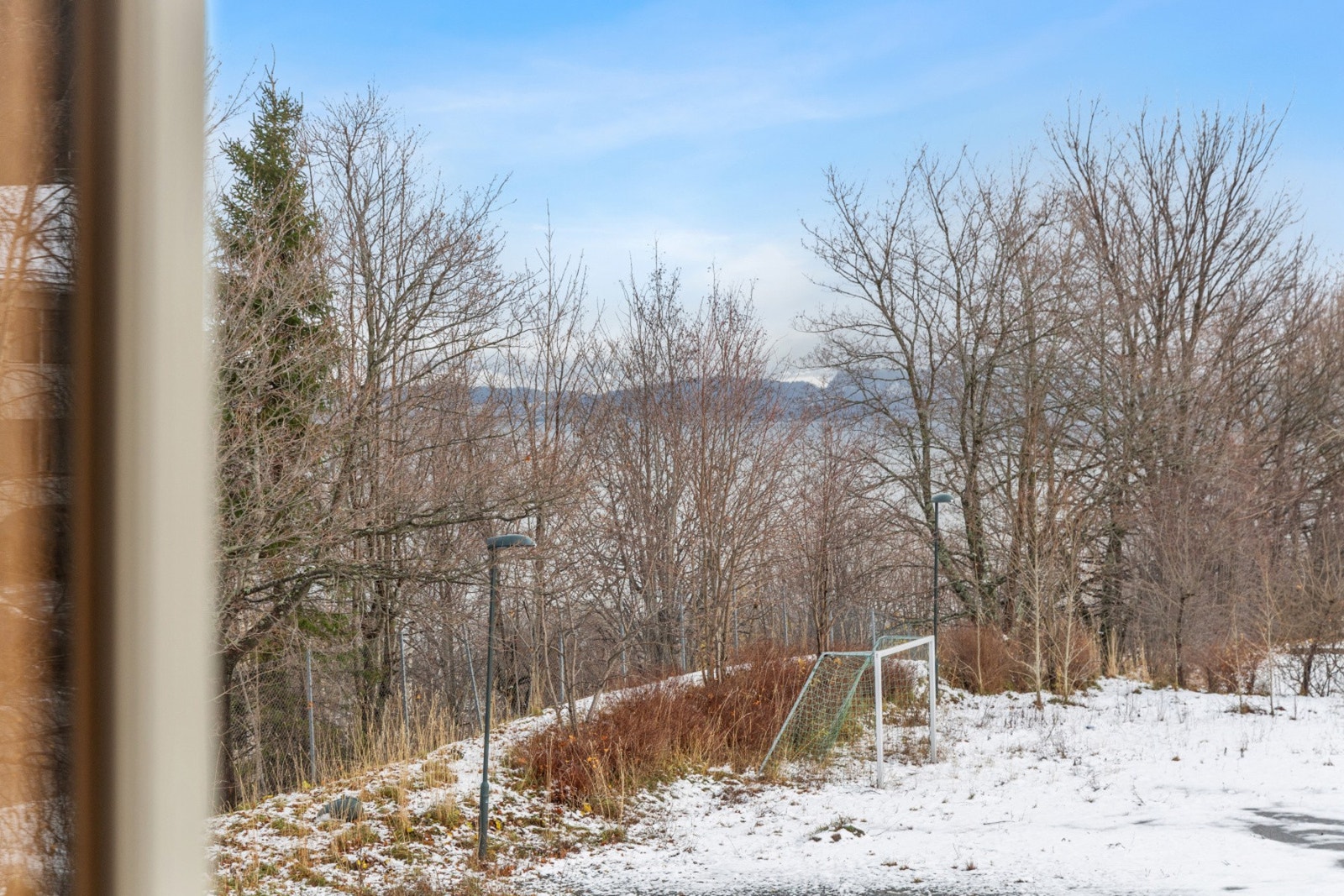Fra bolig har du kort vei til gode turområder ved sjøen og Vikhammerløkka Galleribilde