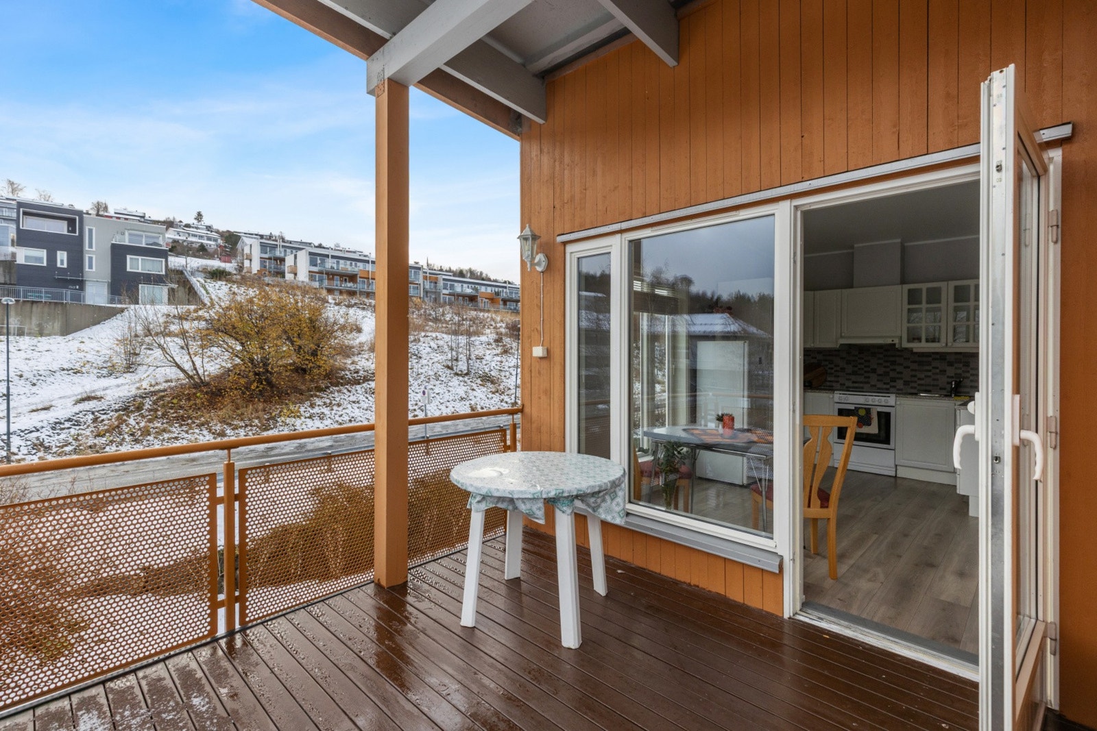 På balkongen har du god plass for å innrede med utemøblement. Galleribilde