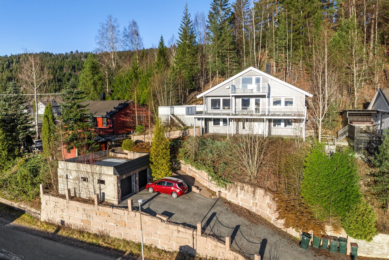 Bråtåsveien 42 til salgs ved Håkon Bekkeli - EIE eiendomsmegling
Foto: Pholio (Andreas Wiig) Galleribilde