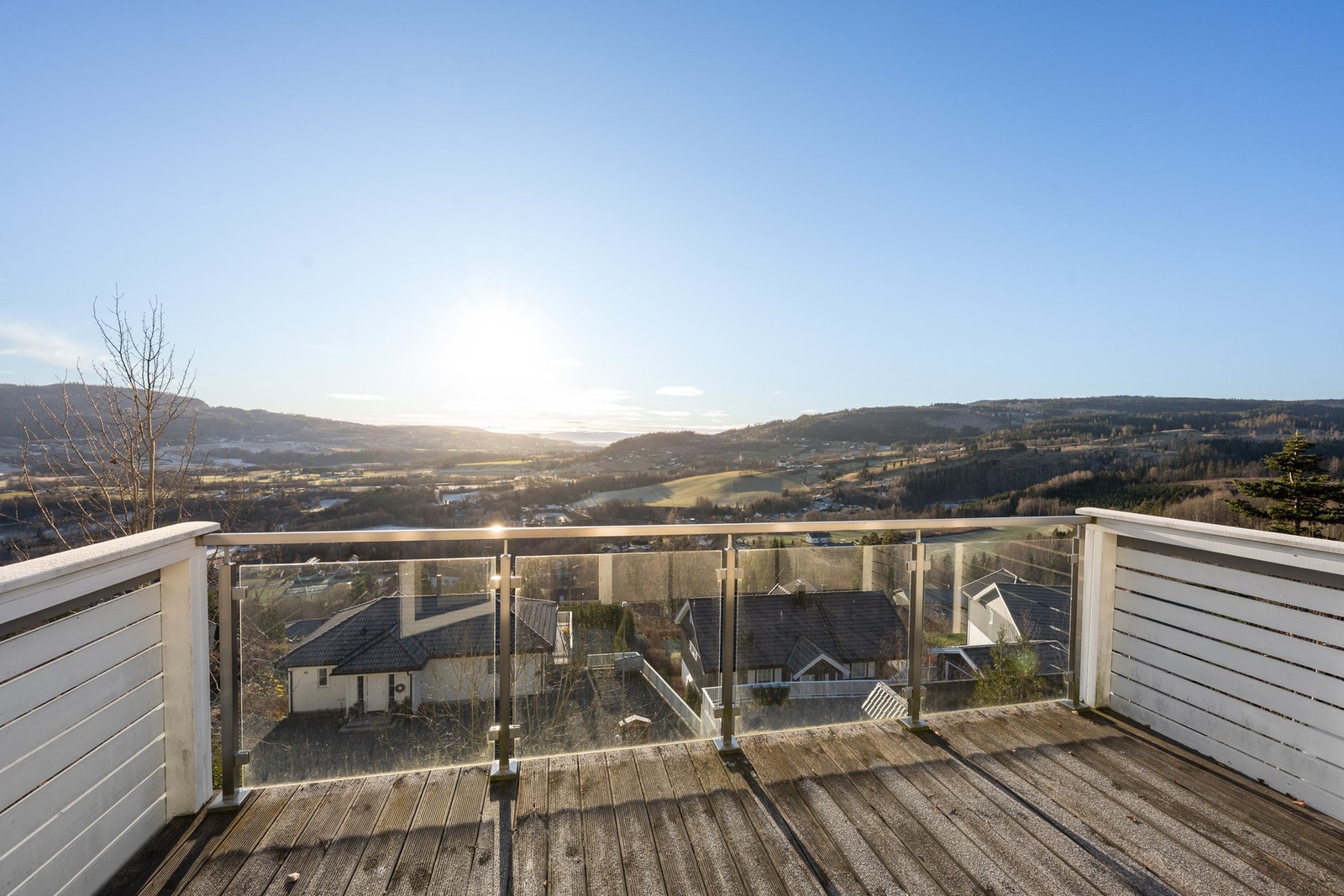 Fra loftstuen er det utgang til en balkong med misunnelsesverdig utsikt! Galleribilde