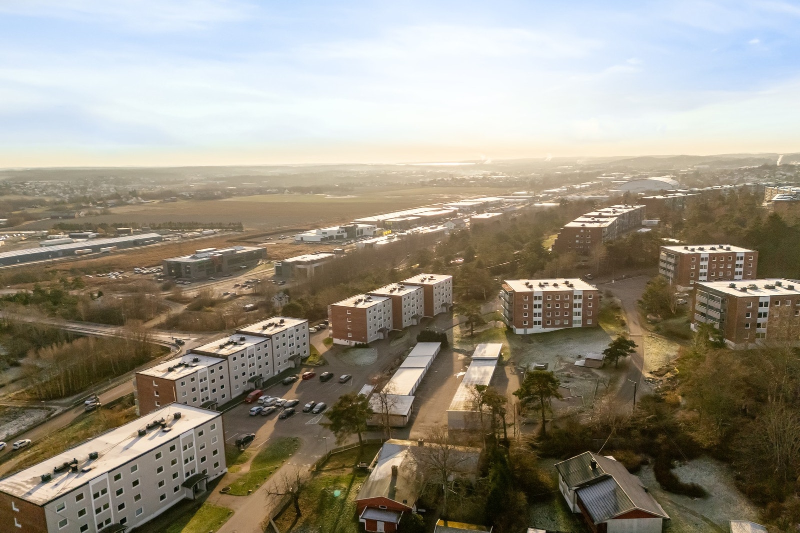 Området er landlig og rolig, med skogsområder som nærmeste nabo - noe som gir gode muligheter for turer og rekreasjon. Galleribilde