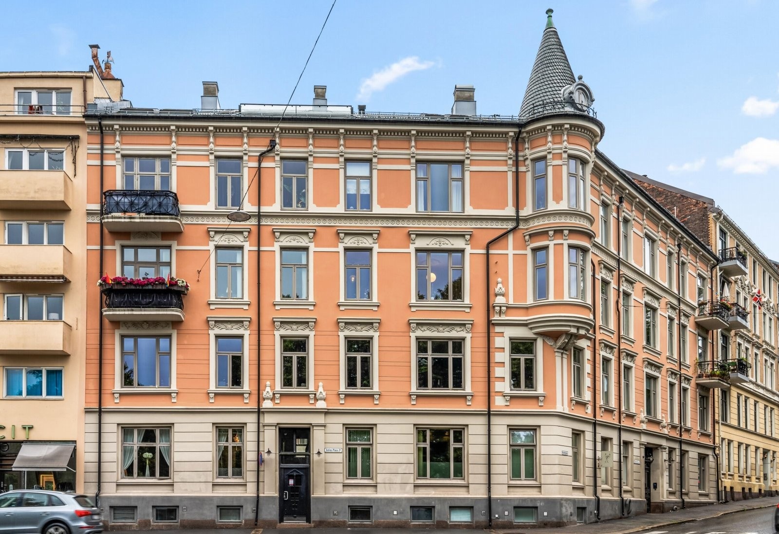 PrivatMegleren Aksept v/Ellen Pike har gleden av å presentere Sofies plass 2B! (Foto: Ohshots) Galleribilde