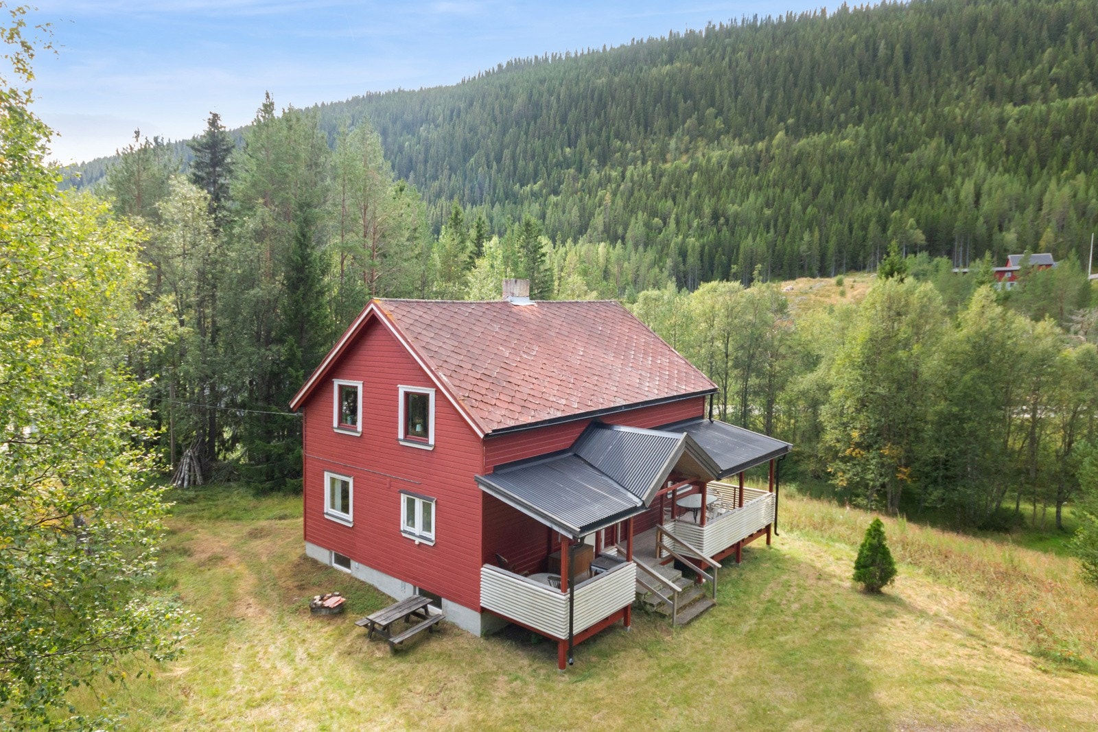 En bolig for både familie, firma og for deg som ønsker å tilbringe tid i vakre Engerdal med enkel tilgang tl jakt, fiske og friluftsliv Galleribilde