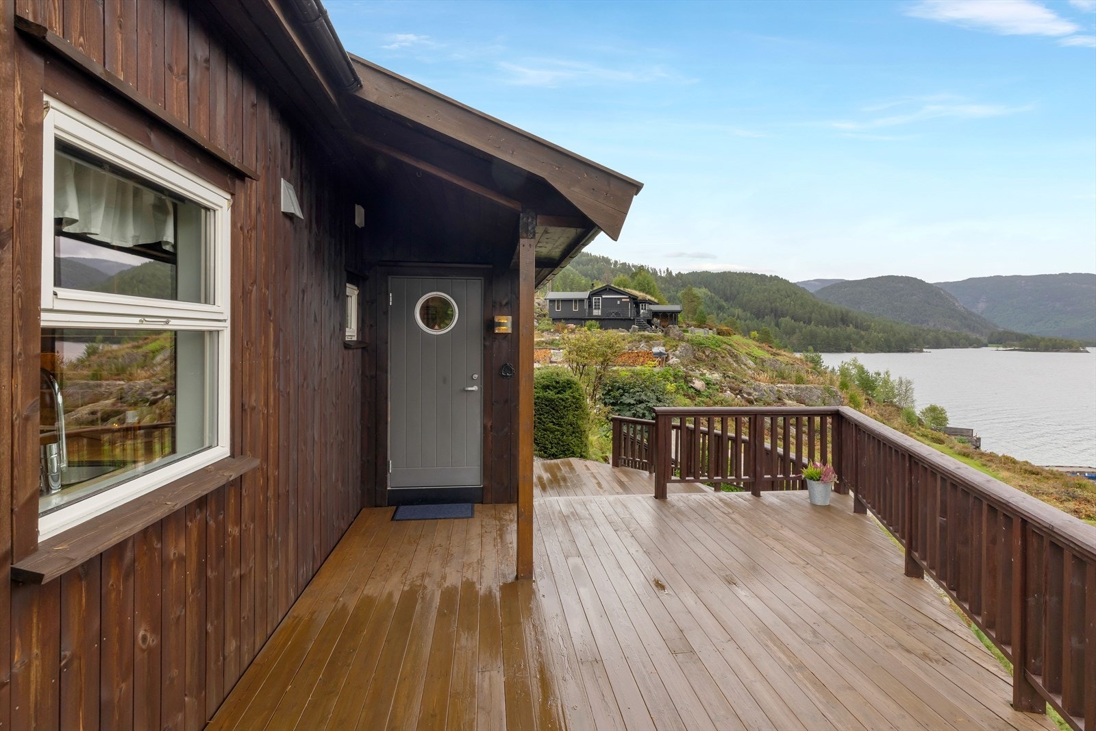 Inngangsparti. Galleribilde